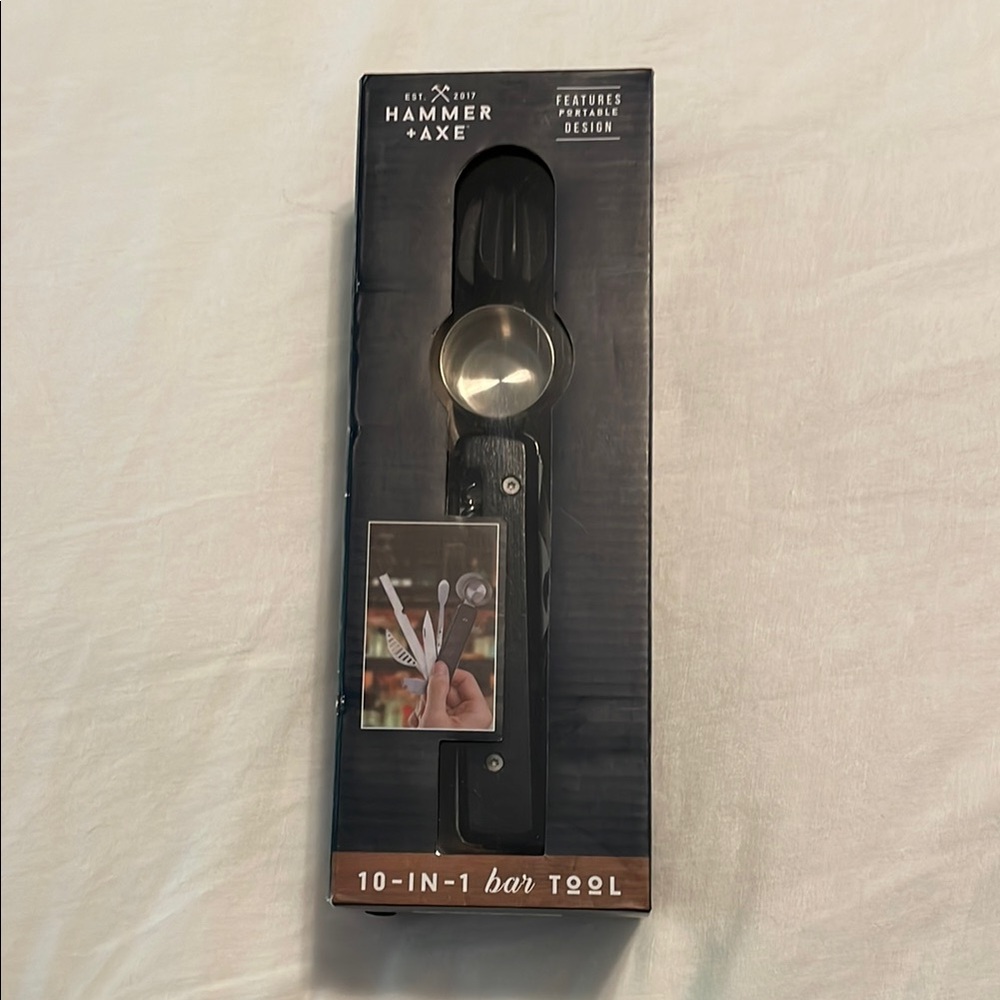 NIB Black 10-in-1 Bar Tool